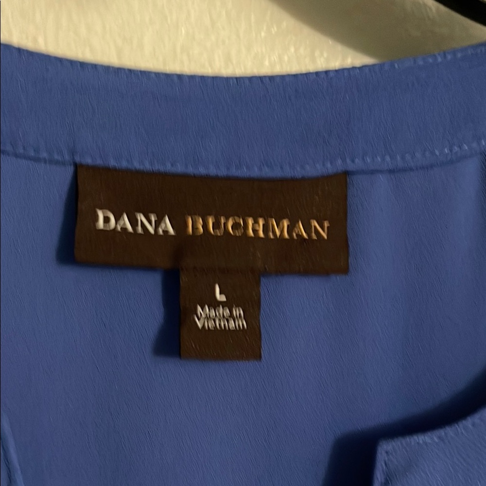 Dana Buchman Blue Pleated Short Sleeve Blouse - Picture 3 of 3